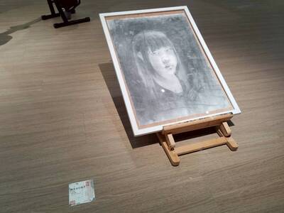 LINE_ALBUM_媒材表現技法期末展_260610_15