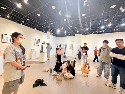 LINE_ALBUM_媒材表現技法期末展_260616_13