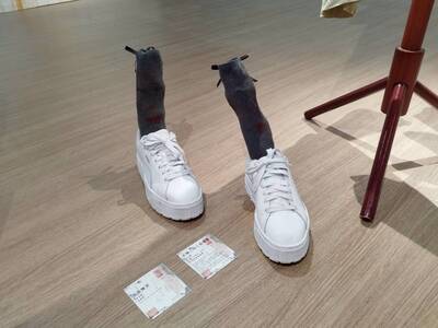 LINE_ALBUM_媒材表現技法期末展_260610_19