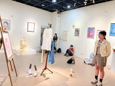 LINE_ALBUM_媒材表現技法期末展_260616_7