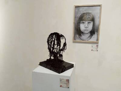 LINE_ALBUM_媒材表現技法期末展_260610_17