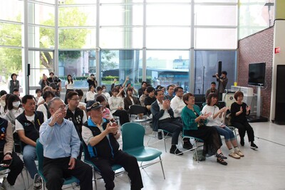 表演中觀眾互動照