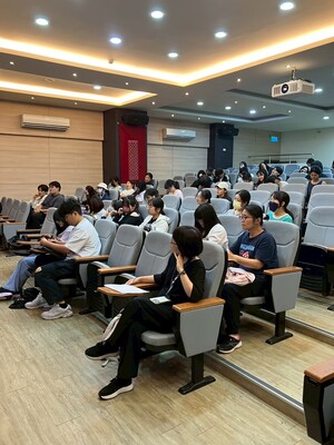 LINE_ALBUM_20260413胡朝聖老師｜藝術市場脈動的探索｜2026研討會_260415_48