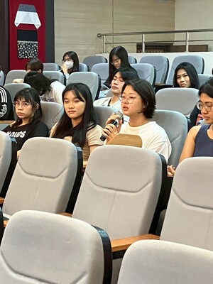 LINE_ALBUM_20260413胡朝聖老師｜藝術市場脈動的探索｜2026研討會_260415_23