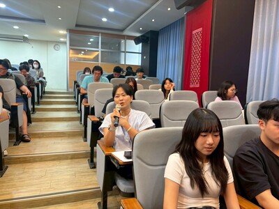 LINE_ALBUM_20260413胡朝聖老師｜藝術市場脈動的探索｜2026研討會_260415_25