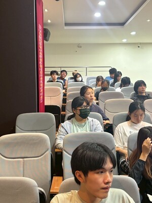 LINE_ALBUM_20260413胡朝聖老師｜藝術市場脈動的探索｜2026研討會_260415_40