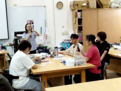 LINE_ALBUM_江芊玥老師工作坊_260412_73