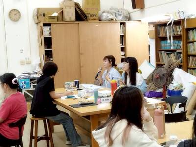 LINE_ALBUM_江芊玥老師工作坊_260412_60