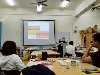 LINE_ALBUM_江芊玥老師工作坊_260412_98