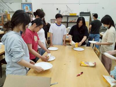 LINE_ALBUM_江芊玥老師工作坊_260412_15