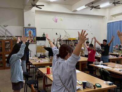 LINE_ALBUM_江芊玥老師工作坊_260412_69